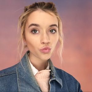 Meet your Posher, Cecilia